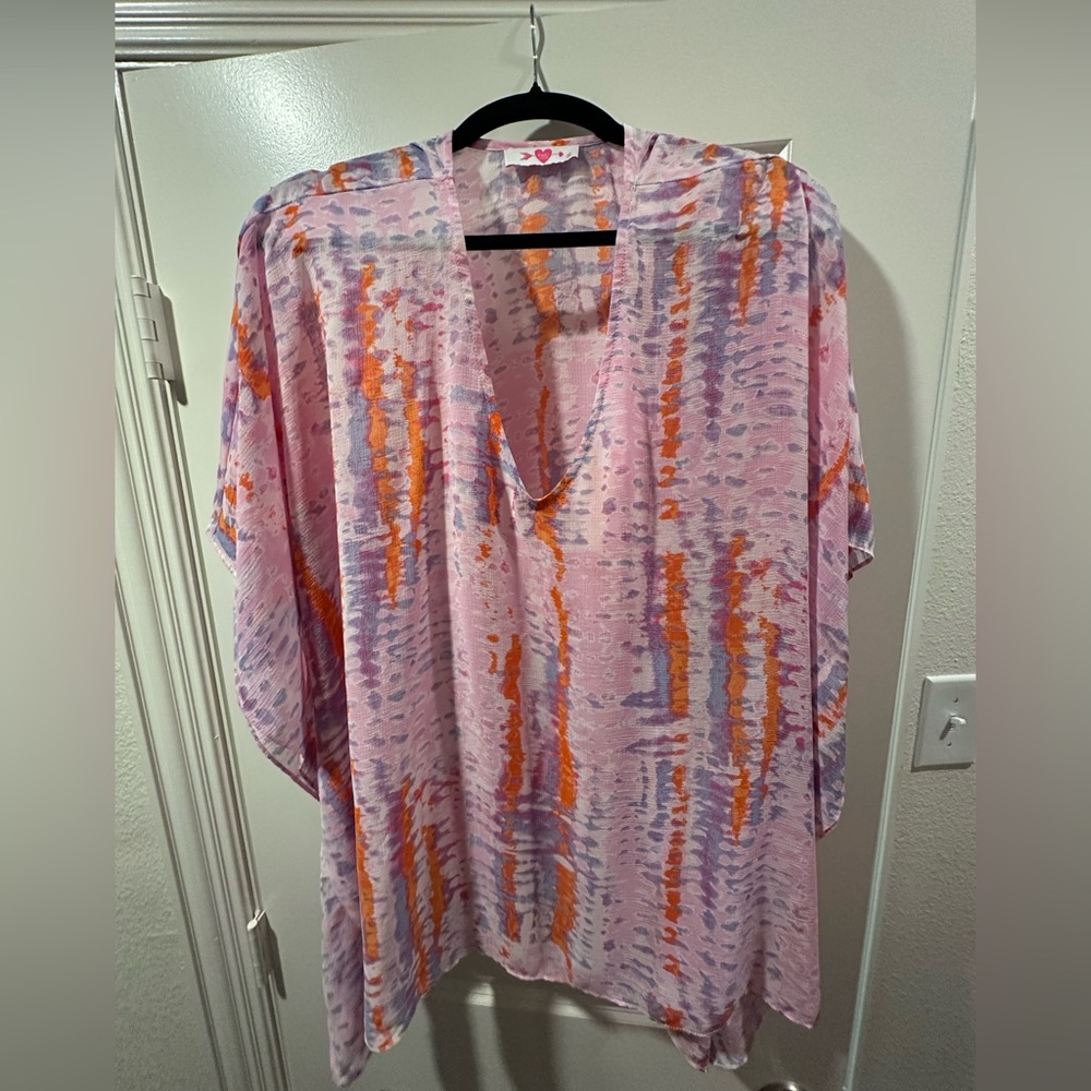 Buddy Love North Tunic
